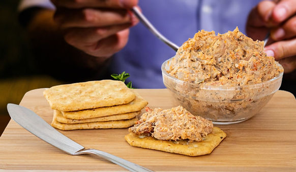 Looking for a quick and easy dinner solution? Mama Fannie's has got you covered. With our delicious ready-made meals dinner will be on the table in no time.  Just heat and serve.