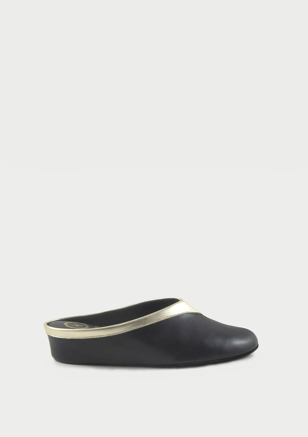 Ref. 2022 - Zapatilla Mujer Negro