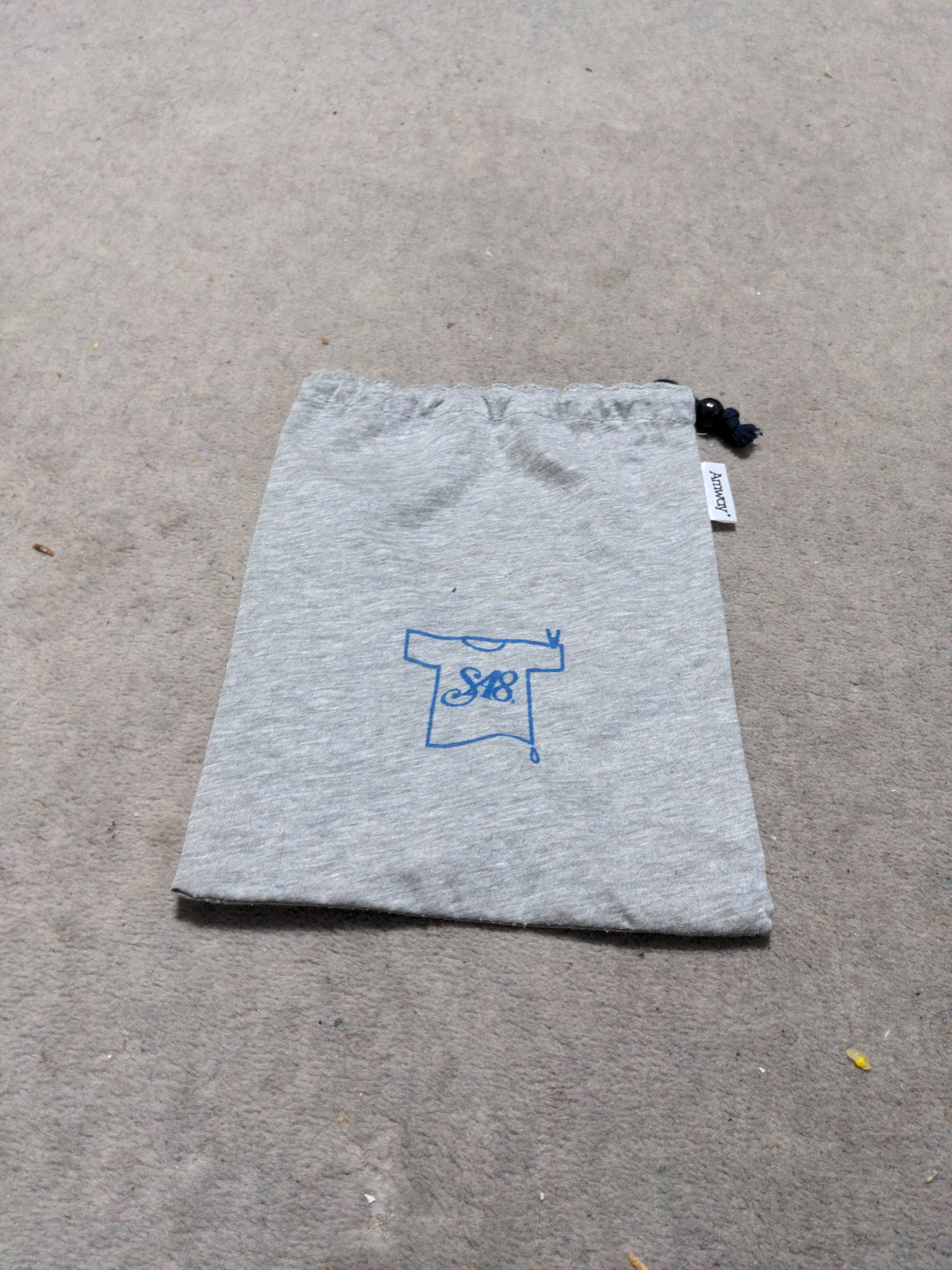 AMWAYのグレーの袋