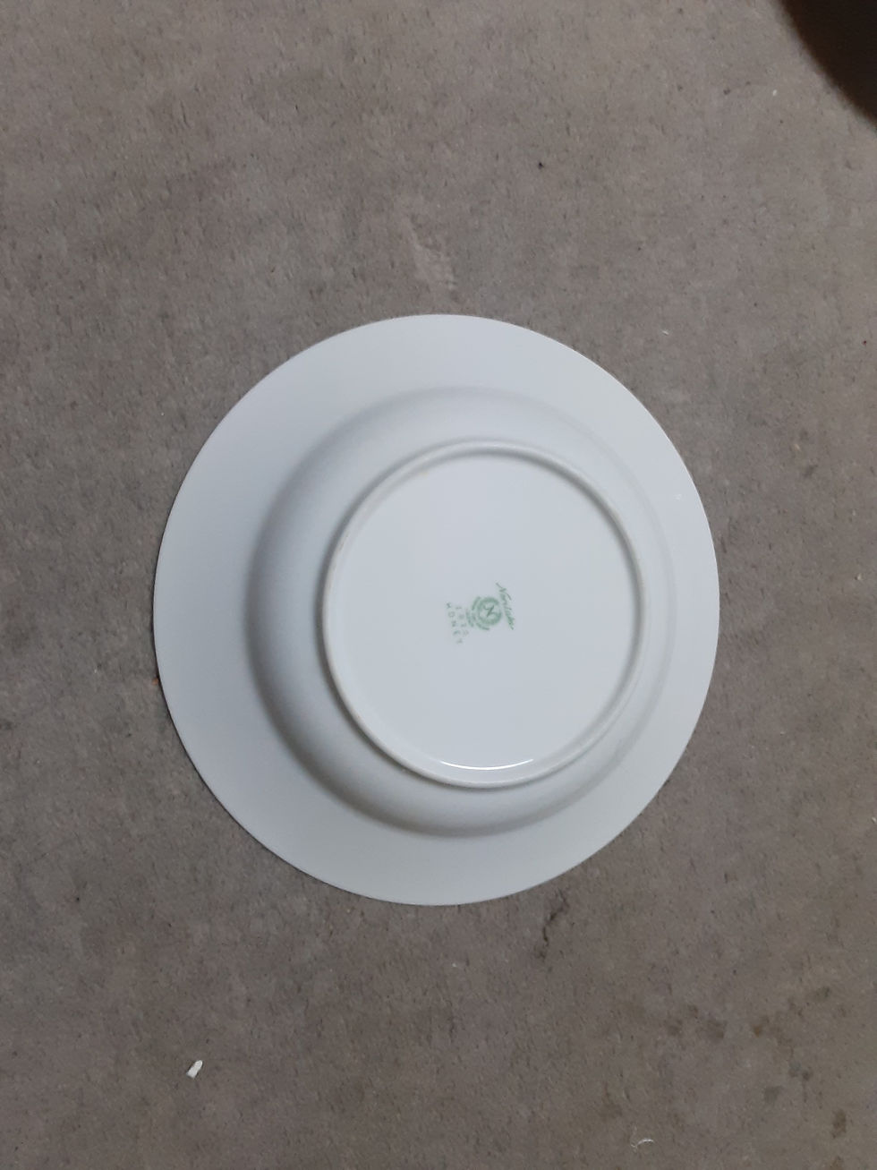サムネイル： Noritake 2020 HONEY 白に花柄のお皿五枚セット