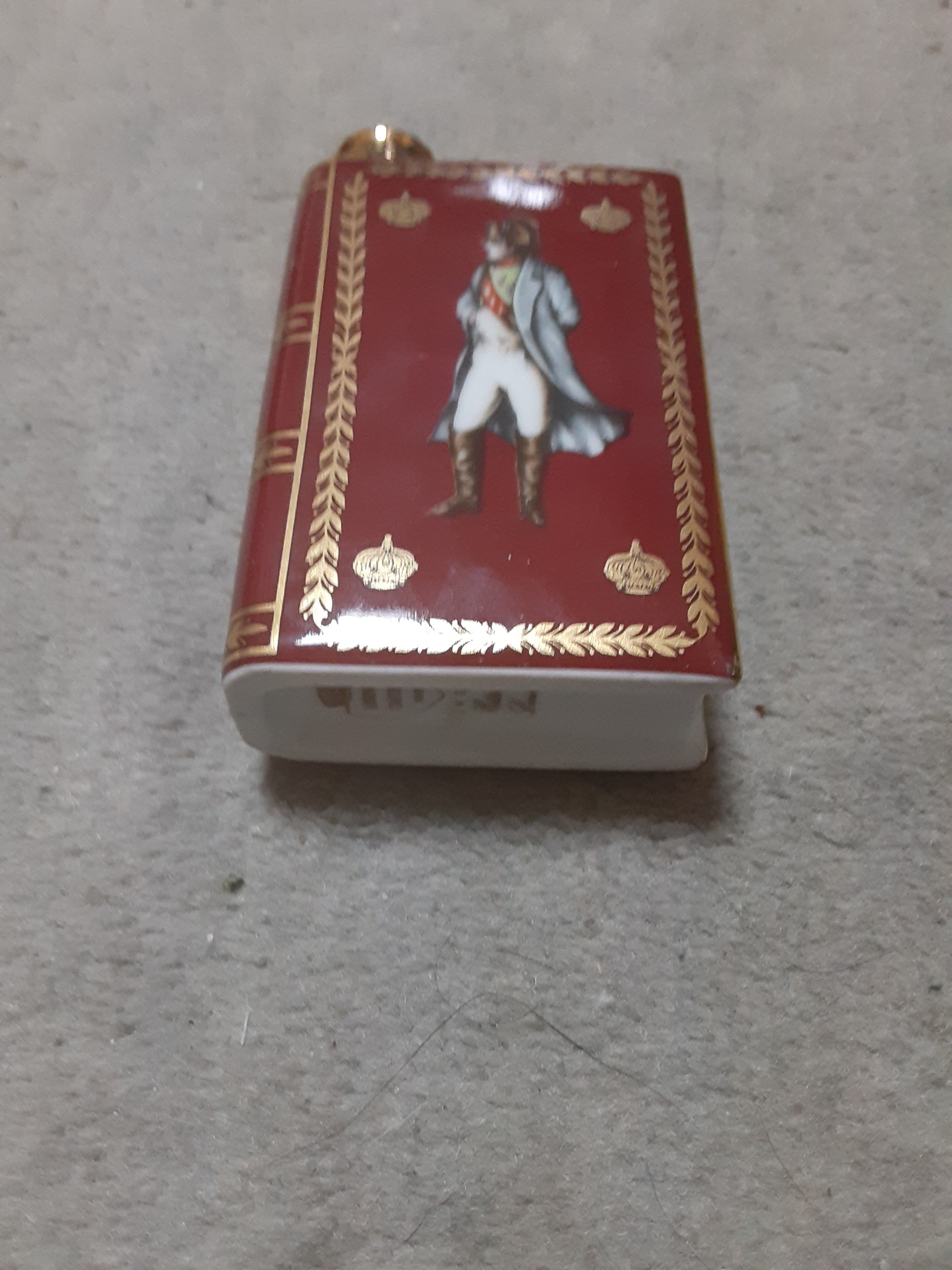 CAMUS Napoleonの小さなボトル