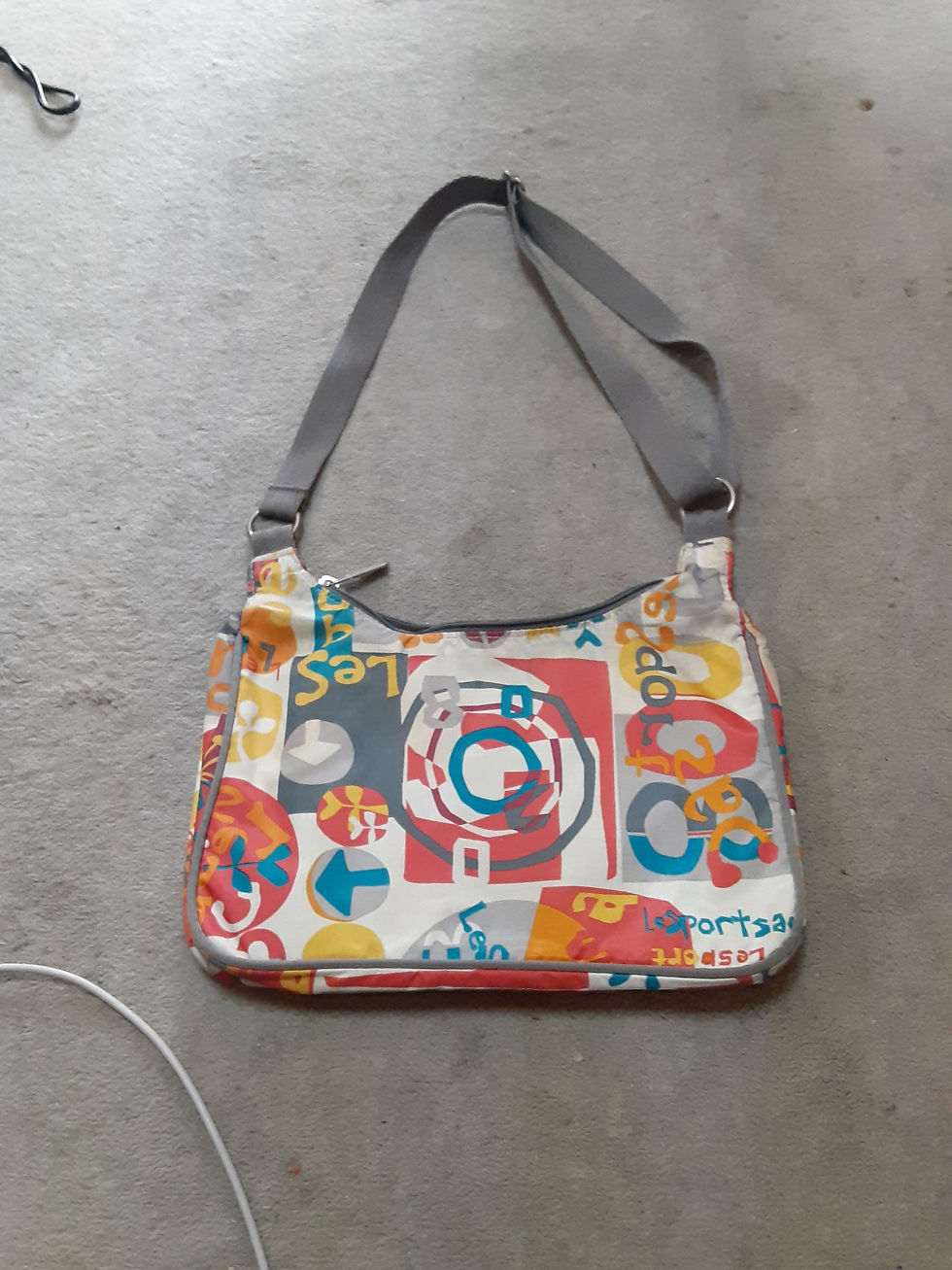 サムネイル： LESPORTSAC カラフルなショルダーバック
