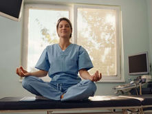 Accompagner des infirmières en santé mentale avec les pranayamas et la yoga-thérapie