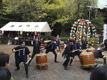 鉄神社秋季例大祭が開催される