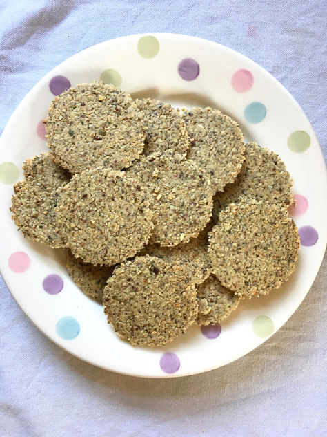 Seeded oatcakes