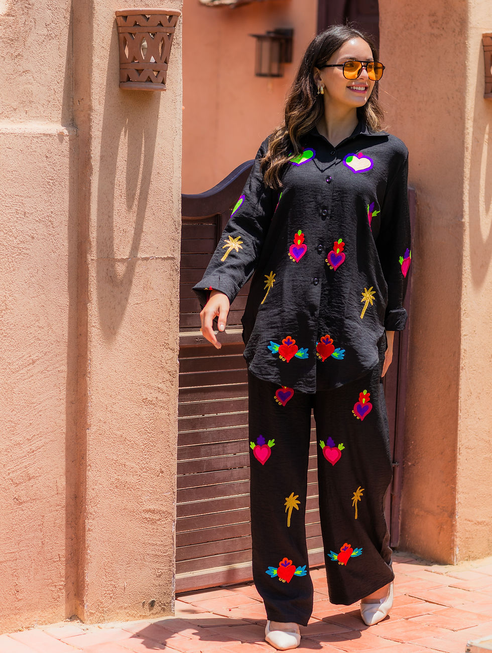 Thumbnail: Queen of Hearts embroidery set 