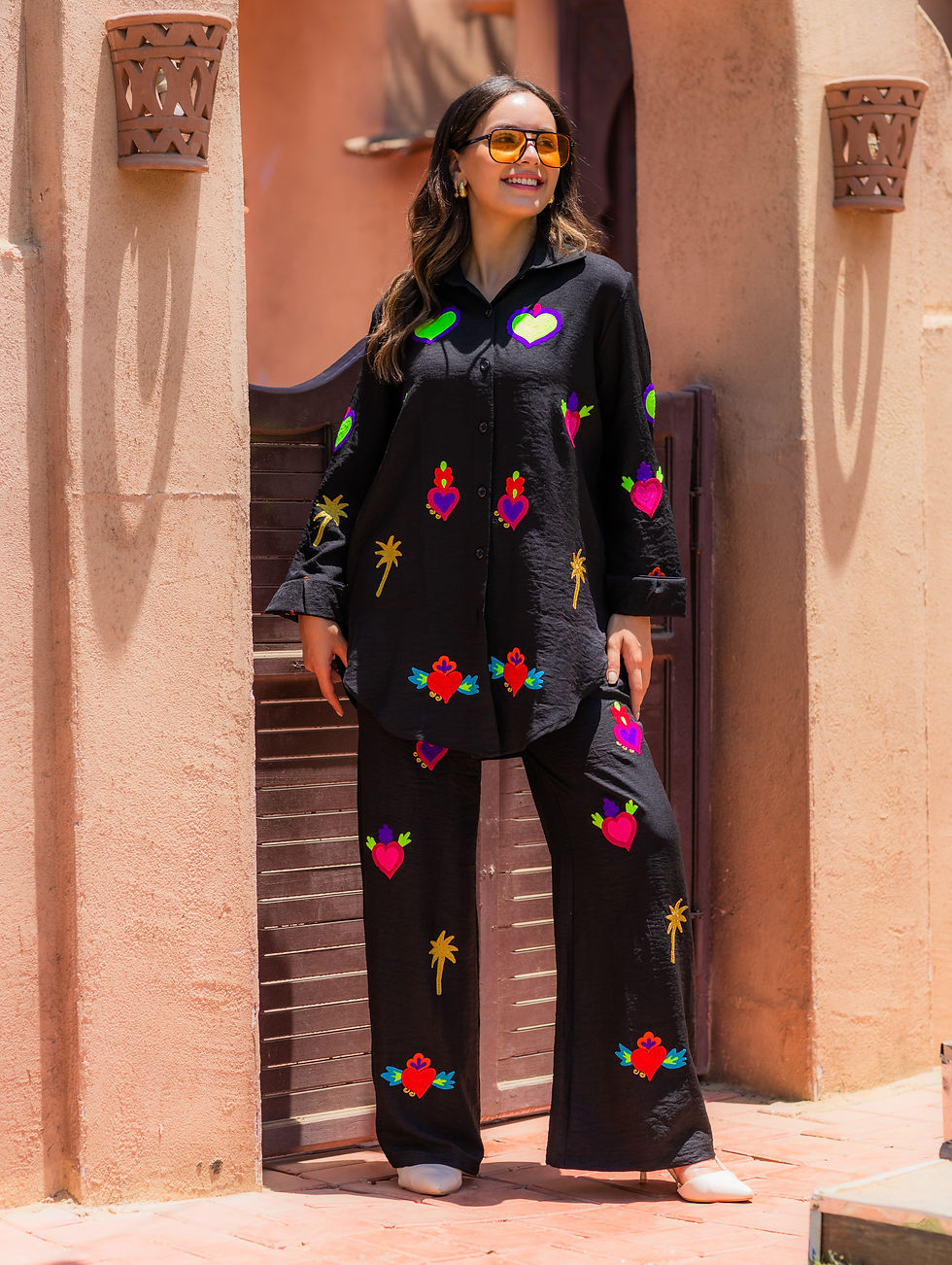 Thumbnail: Queen of Hearts embroidery set 