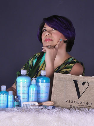 Anyurelis de los Santos: Maestra del Cabello y la Ciencia del Cuidado Capilar