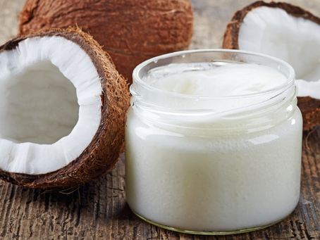 8 formas de incluir el aceite de coco en tu rutina de belleza para mejorar tu piel y tu pelo
