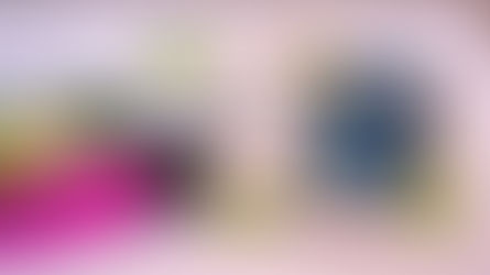 E-posta pazarlama ve bülten yönetimi için masa üstü planlayıcı ve akıllı telefon