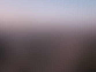 Karadeniz sahil yolu, yeşil tepeler ve mavi deniz, kıvrımlı kıyı şeridi