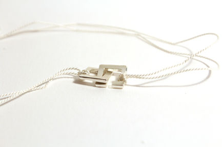 Window pendant clasp