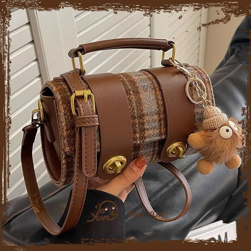 Bolsa feminina pequena e versátil de veludo cotelê