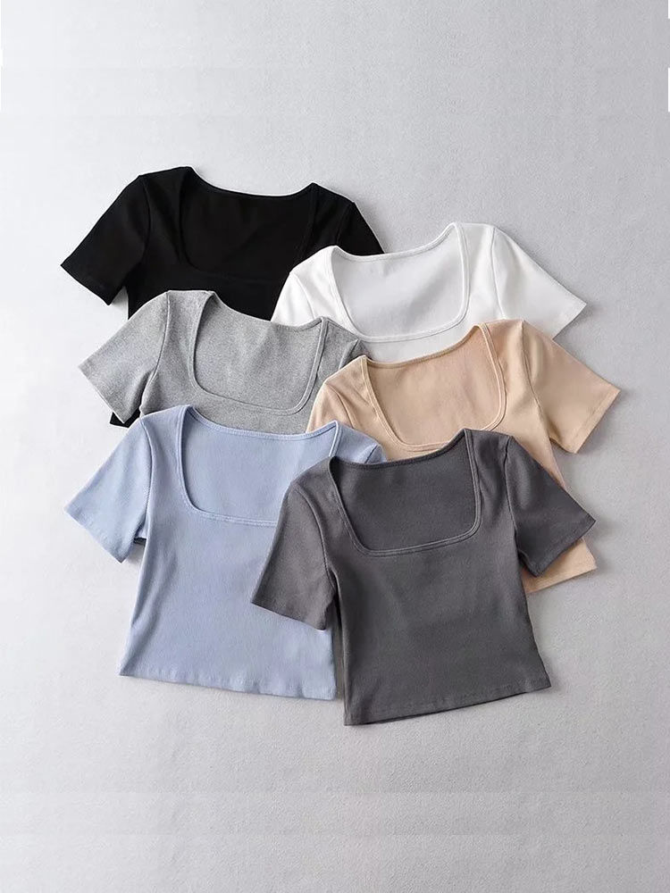 Camiseta Cropped Feminina de Manga Curta com Gola Quadrada e Malha Canelada