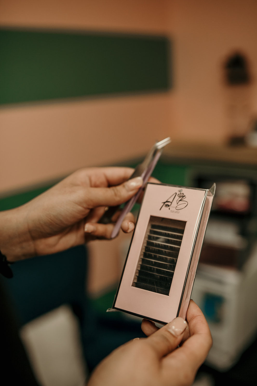 Adaezé Beauty Mink Lashes for professional use only