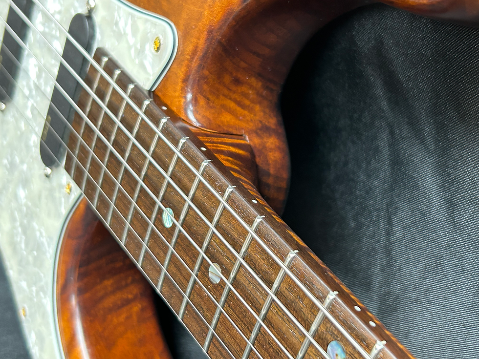 Thumbnail: #259 S-Style Big Leaf/Pine