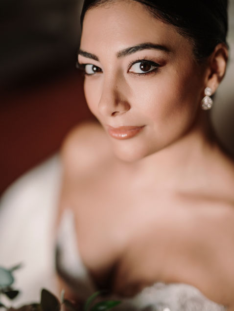 bride during getting ready at castello di vicchiomaggio tuscany
