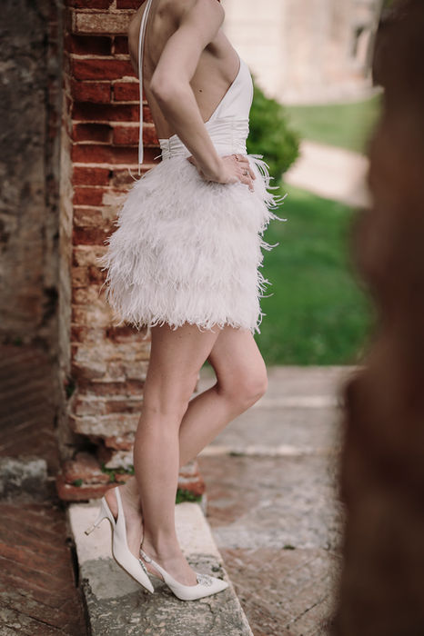 Bride portrait in the gardens of Castello di Celsa near Siena