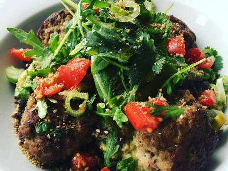 Curry jaune au boeuf, nouilles de riz noir