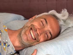 Schettini: "Come bisogna dormire, a pancia in su, in giù o sul fianco?" È una questione di fisica