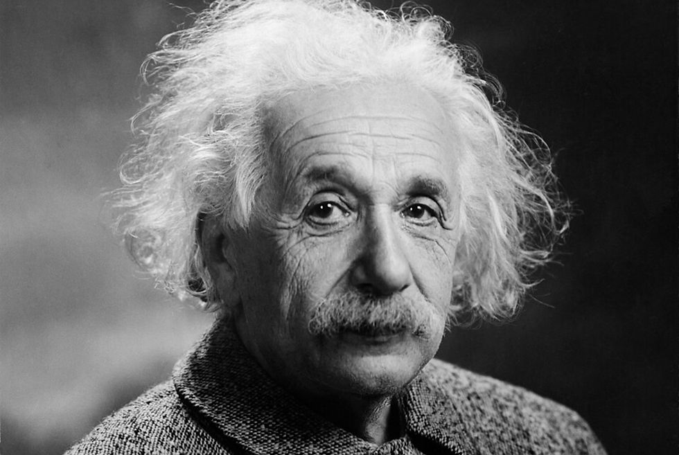 Maturità 2026, seconda prova: Da Quintiliano al tradizionale studio di funzione. Presenti Einstein, Trudeau, Riva, Papuzza e Pellai
