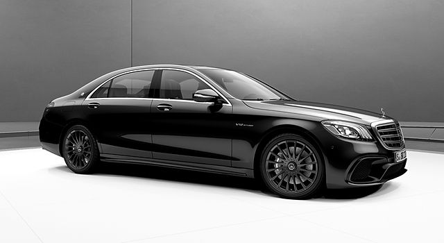 Mercedes Benz S350d W222 Exterior_edited.jpg
