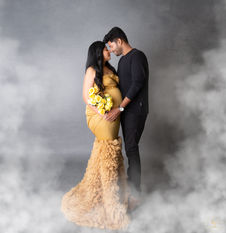 maternity photoshoot-fashion maternity-couple-poses-couple pose ideas-creative photography-Maternity