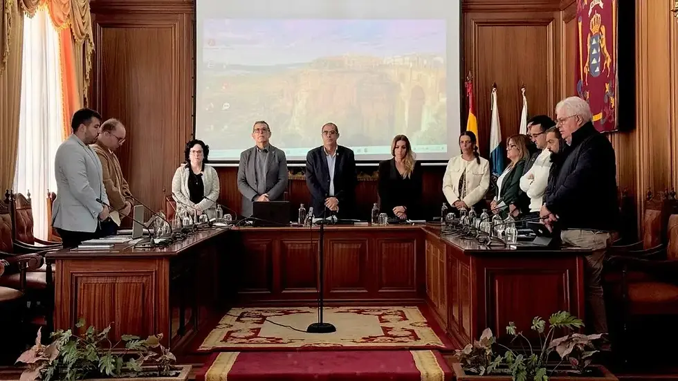 El Ayuntamiento de Valverde aprueba los Presupuestos de 2026 tras un pleno marcado por el recuerdo a Antonio Chinea