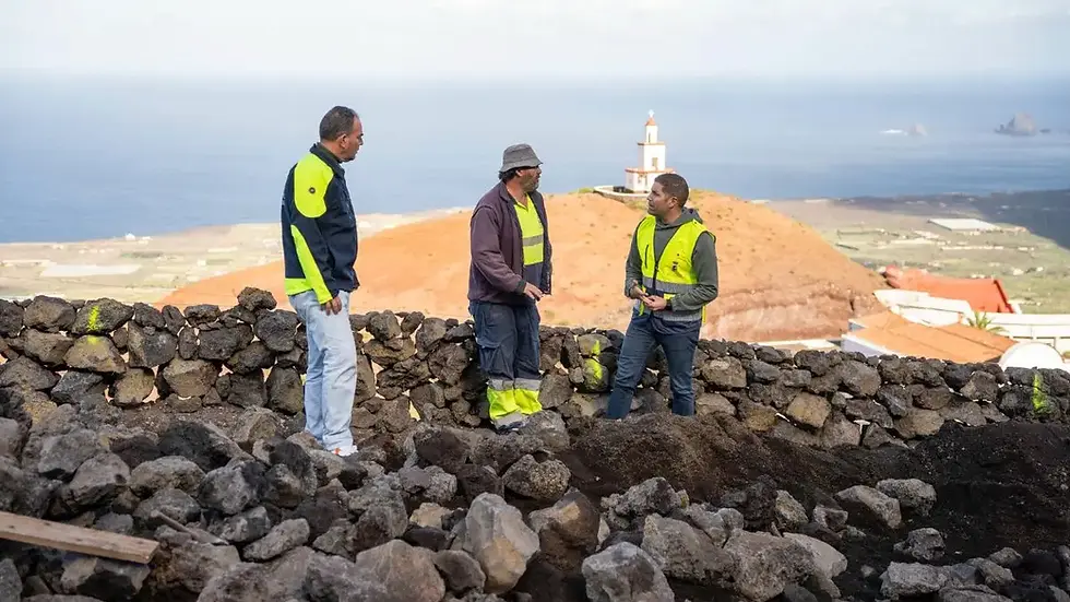 El Ayuntamiento de La Frontera ejecuta el acondicionamiento del muro de acceso al cementerio municipal