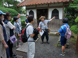ユニークガイドさんの案内