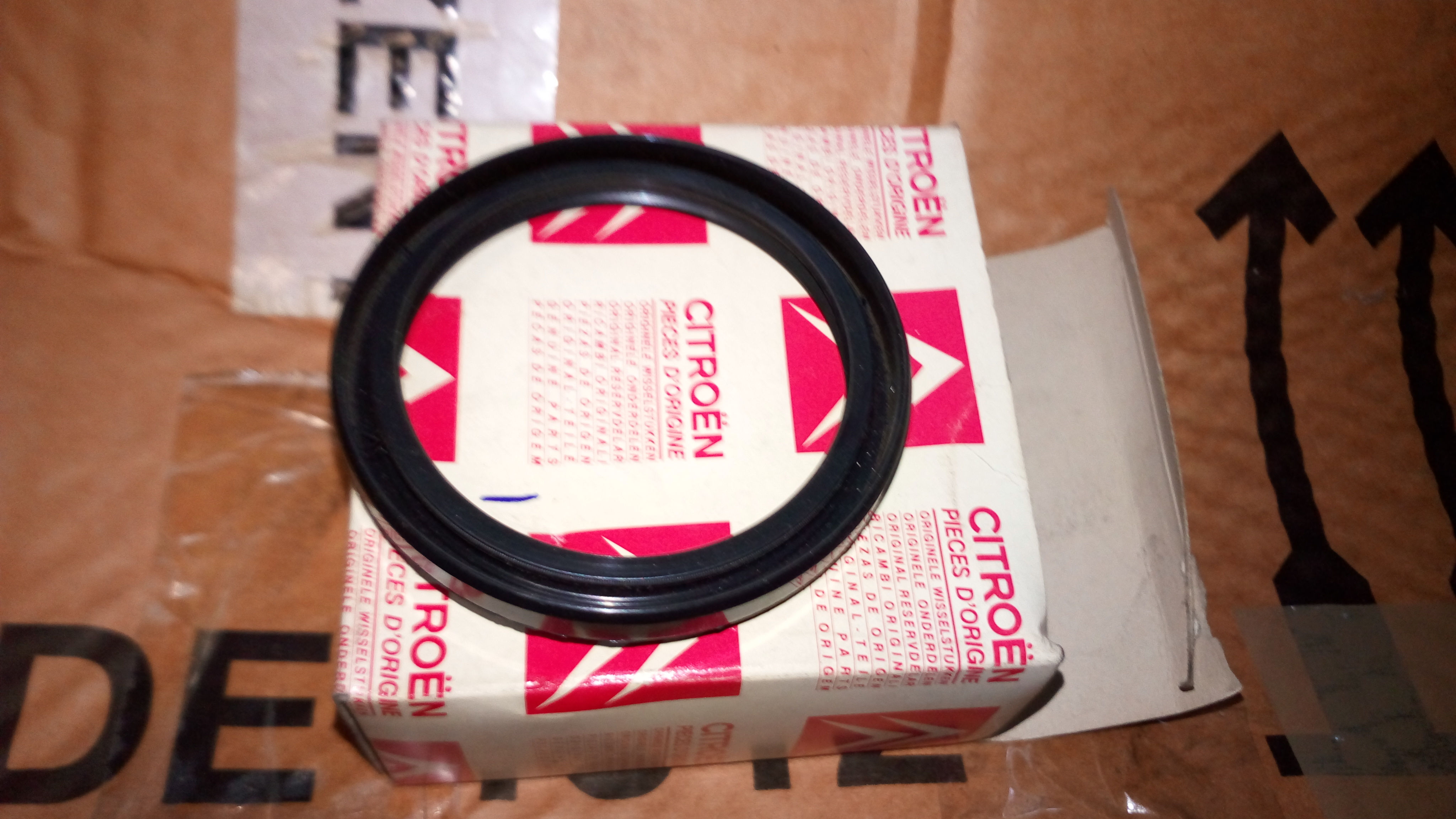 Buitenste voorwiellager keerringen Citroën Axel.