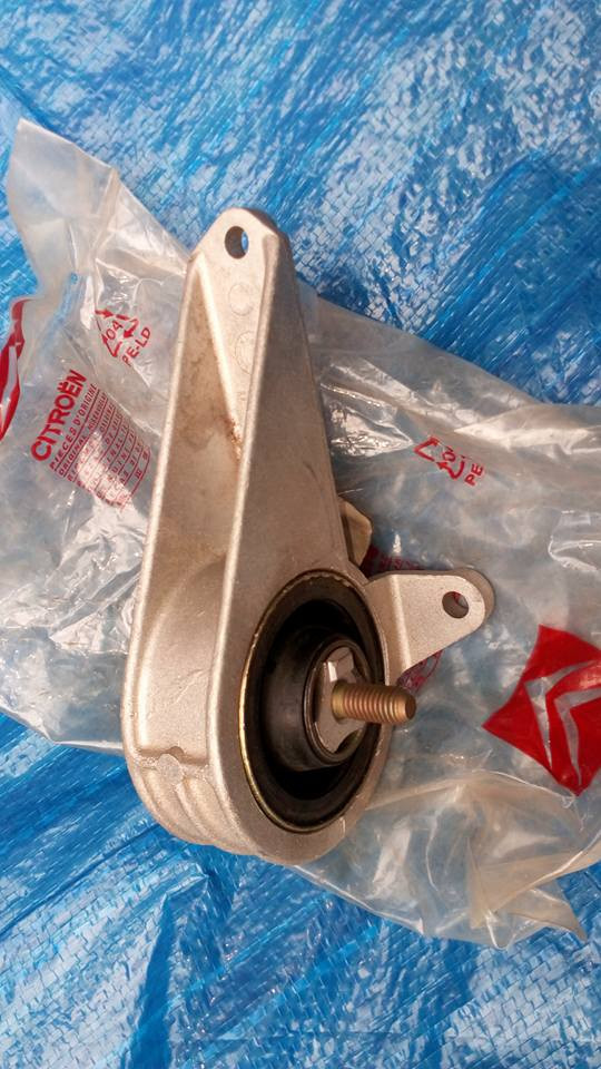 Nieuwe versnellingsbaksteun Citroën BX 1.4.