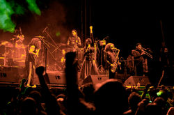LOS DE ABAJO