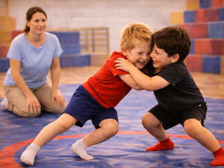Neues Kursangebot: Ringen & Raufen im Kindergarten – sicher, regelgeleitet, pädagogisch wertvoll