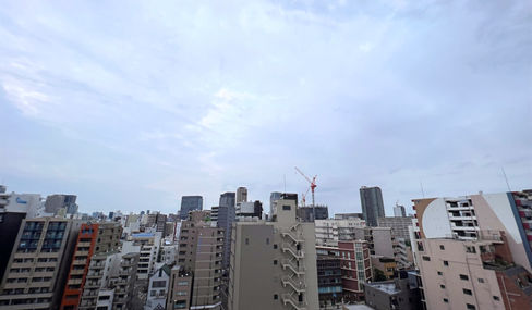 Naniwa Ward 罕见的豪宅类型！
 转角房，顶层，近车站，130多平米设计师公寓！
有2个厨房，2个厕所和2个浴室！
可携带宠物♪