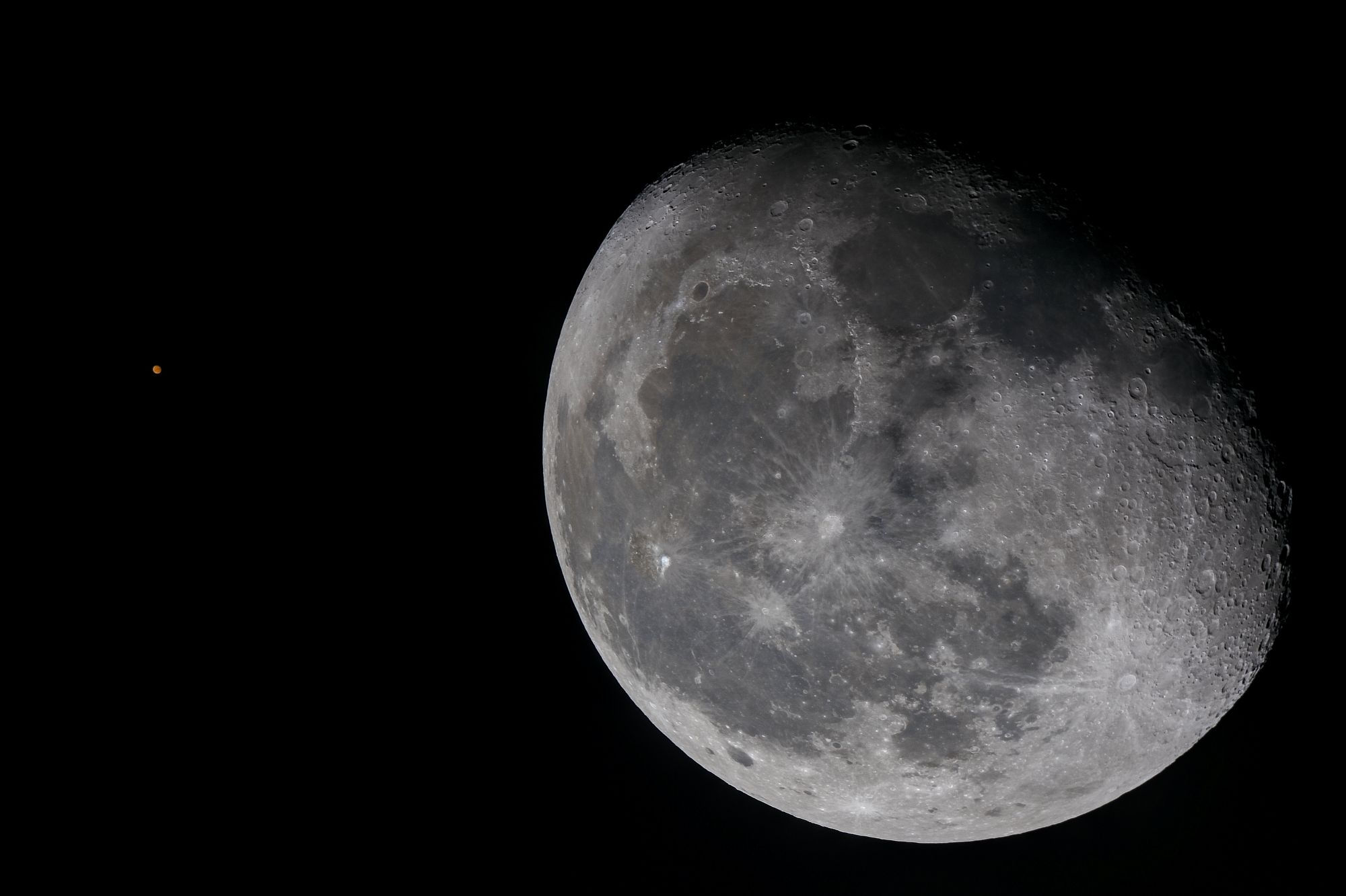 Conjonction entre Mars et la Lune