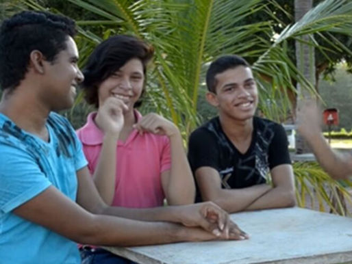 A influência dos memes nas relações pessoais