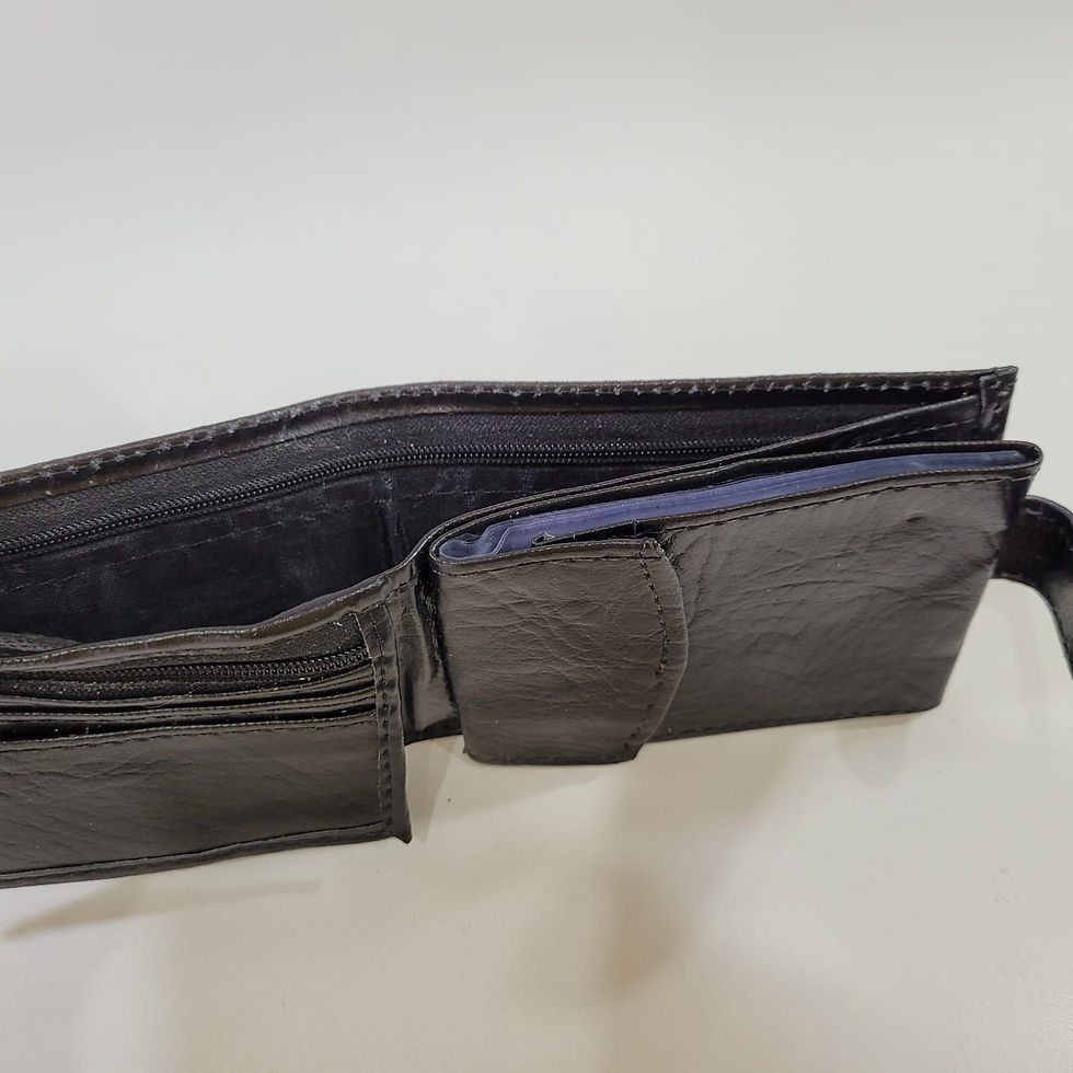 Miniatura: Carteira Masculina de Couro