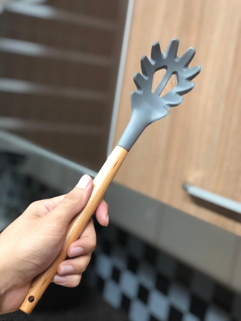 Pegador de Massa Madeira e Silicone 31,4cm Clink