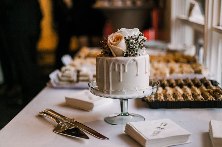 Simple wedding cake detail photo during Edmonton Wedding