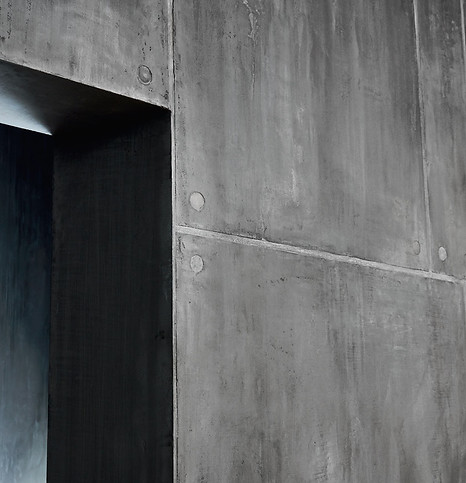 artemani-studio-distressed-Slab-concrete-surface