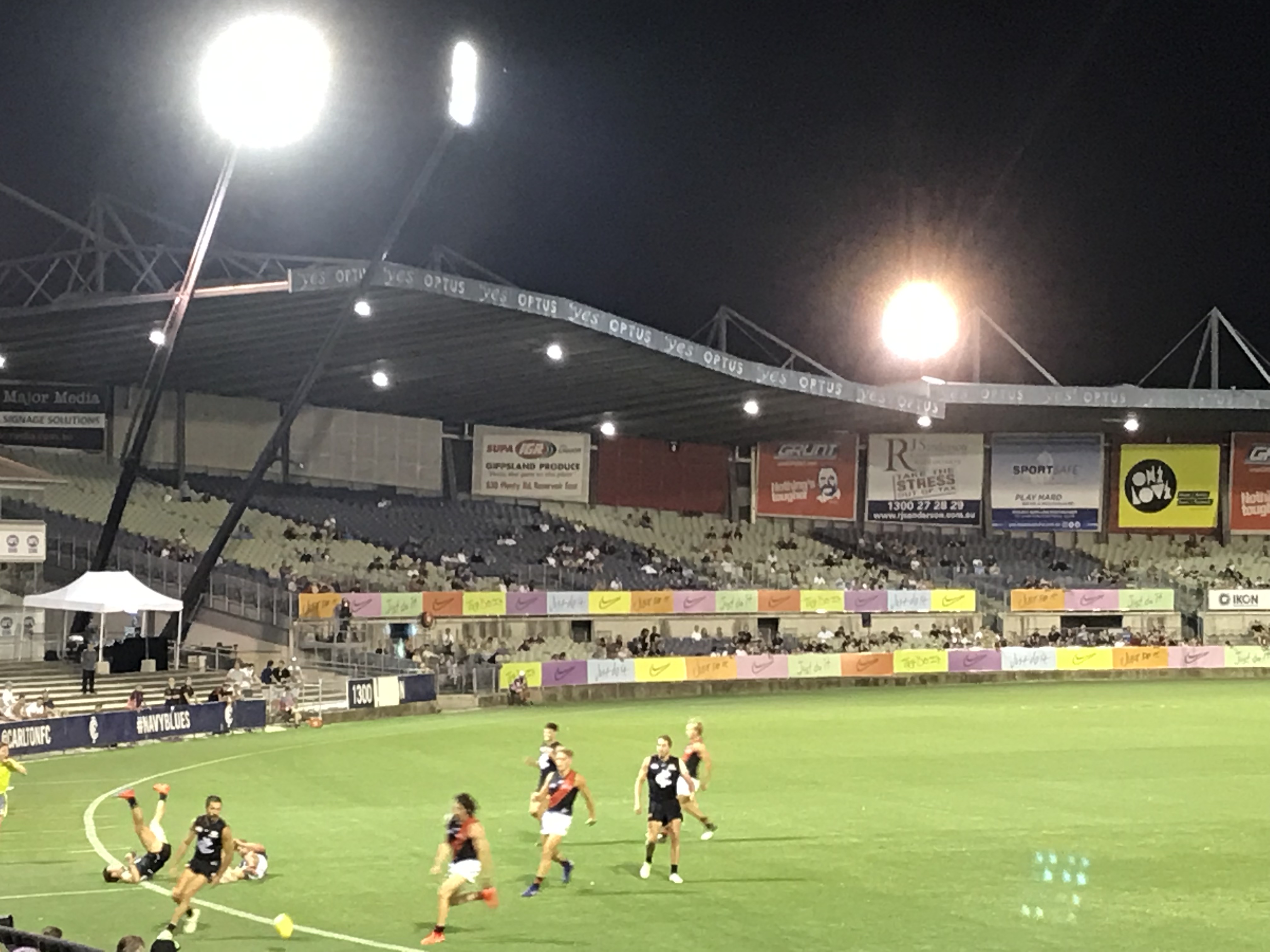 Ikon Oval JLT cup temporary sports light