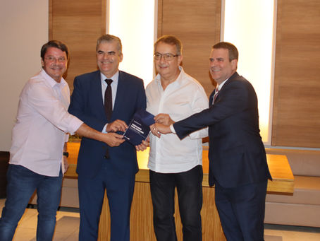 Arte Final Produtora Registra Lançamento de Obra Jurídica com Presença de Figuras Políticas de Peso no Rio de Janeiro