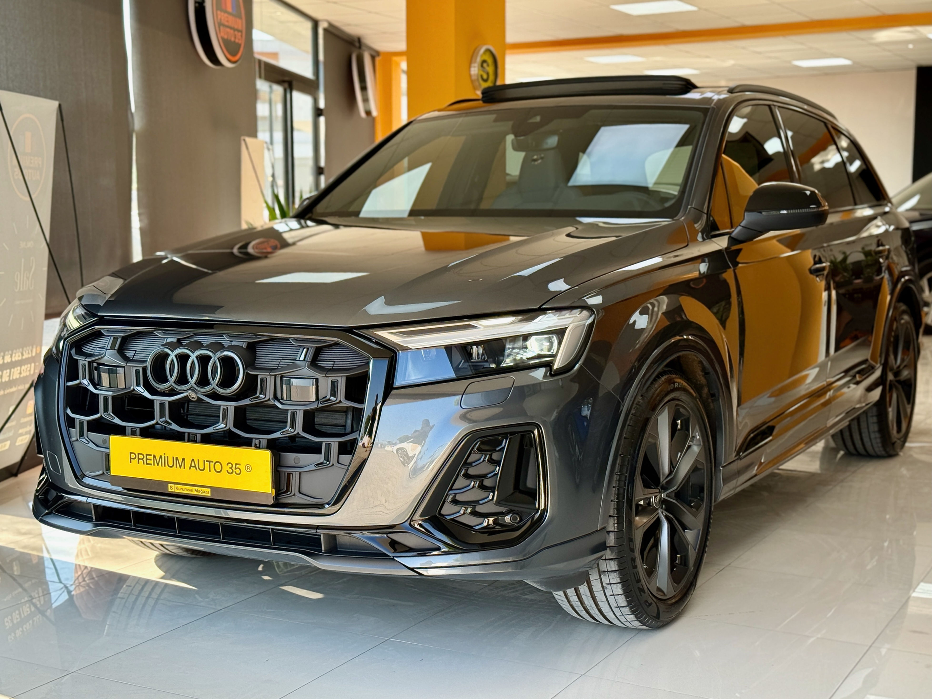 2024 Model Audi Q7 SUV 45 TFSI quattro 265 Hp S Line Sedefli Daytona Gri