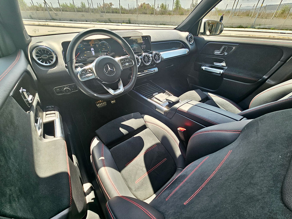 Küçük resim: 2023 Model Mercedes Benz GLB 200 4MATIC AMG+ Beyaz