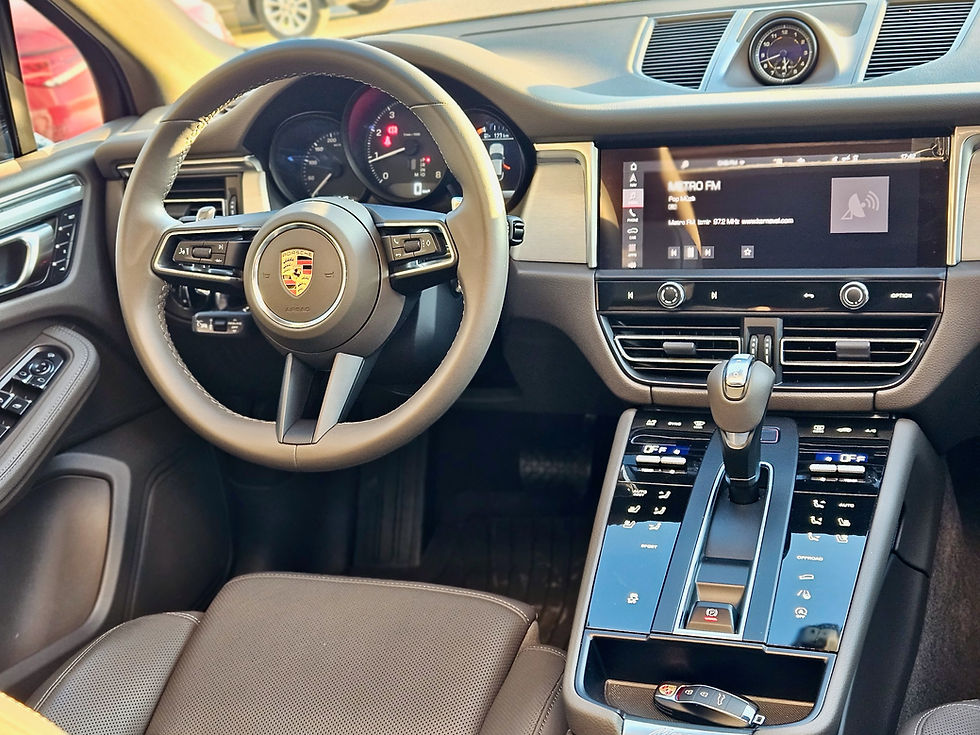 Küçük resim: 2022 Model Porsche Macan Metalik Volkan Gri