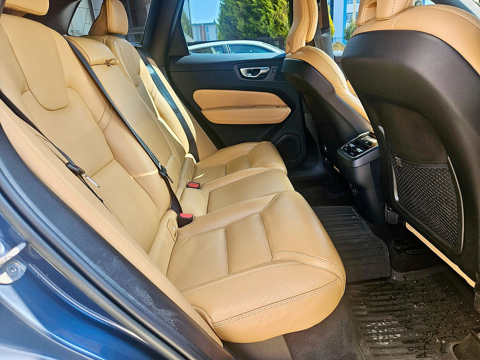 Küçük resim: 2023 Model Volvo XC60 B4 AWD Plus Dark Denim Mavi