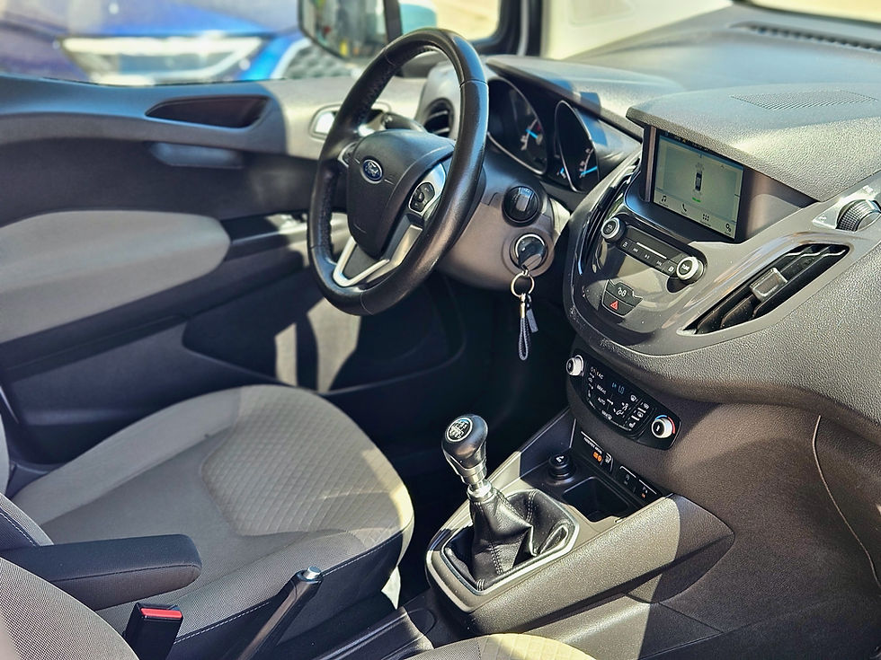Küçük resim: 2019 Model Ford Tourneo Courier 1.5 TDCi 100 Hp Titanium Plus Beyaz