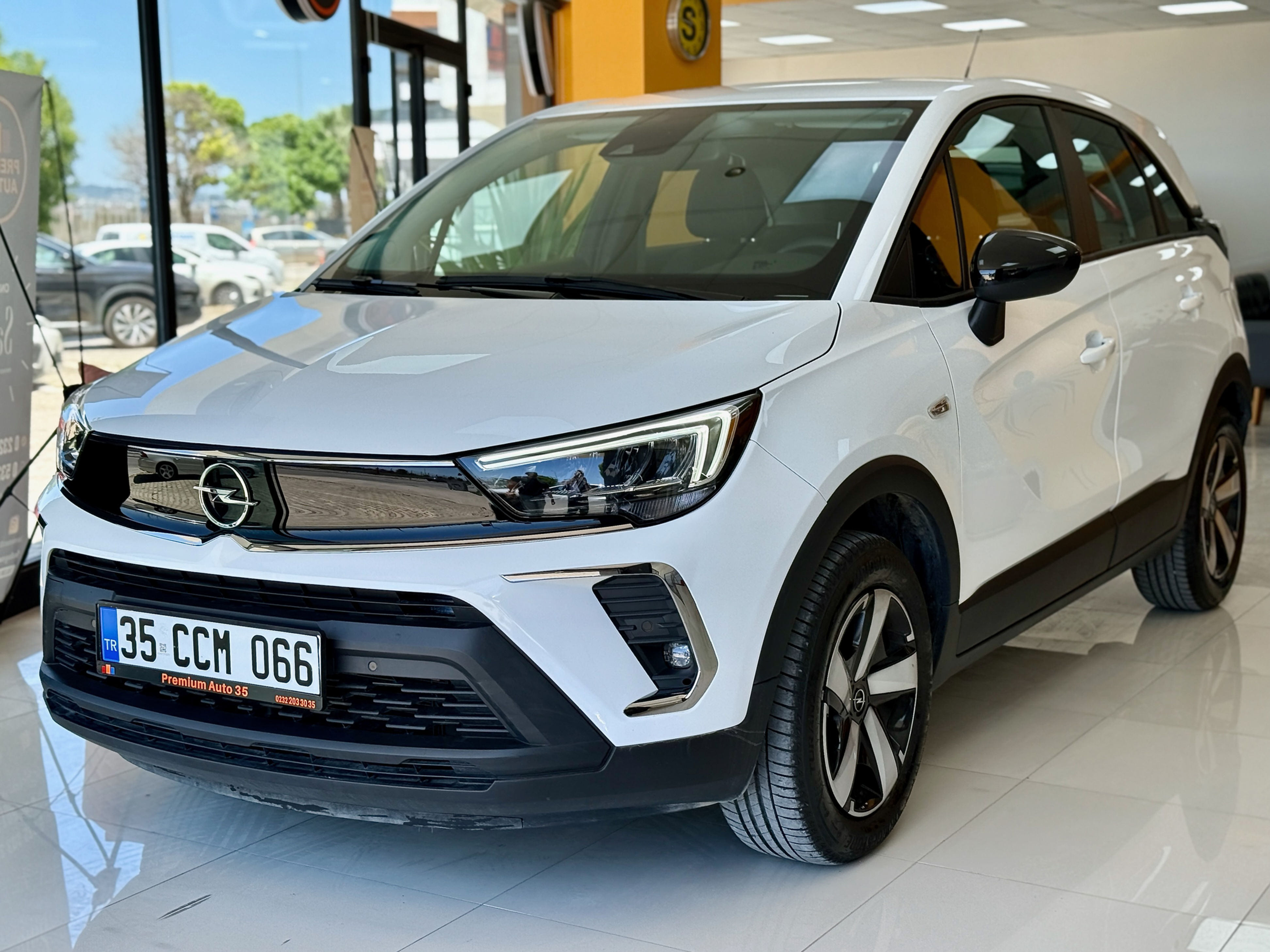 2024 Model Opel Crossland 1.2 Turbo 130 HP Essential Beyaz