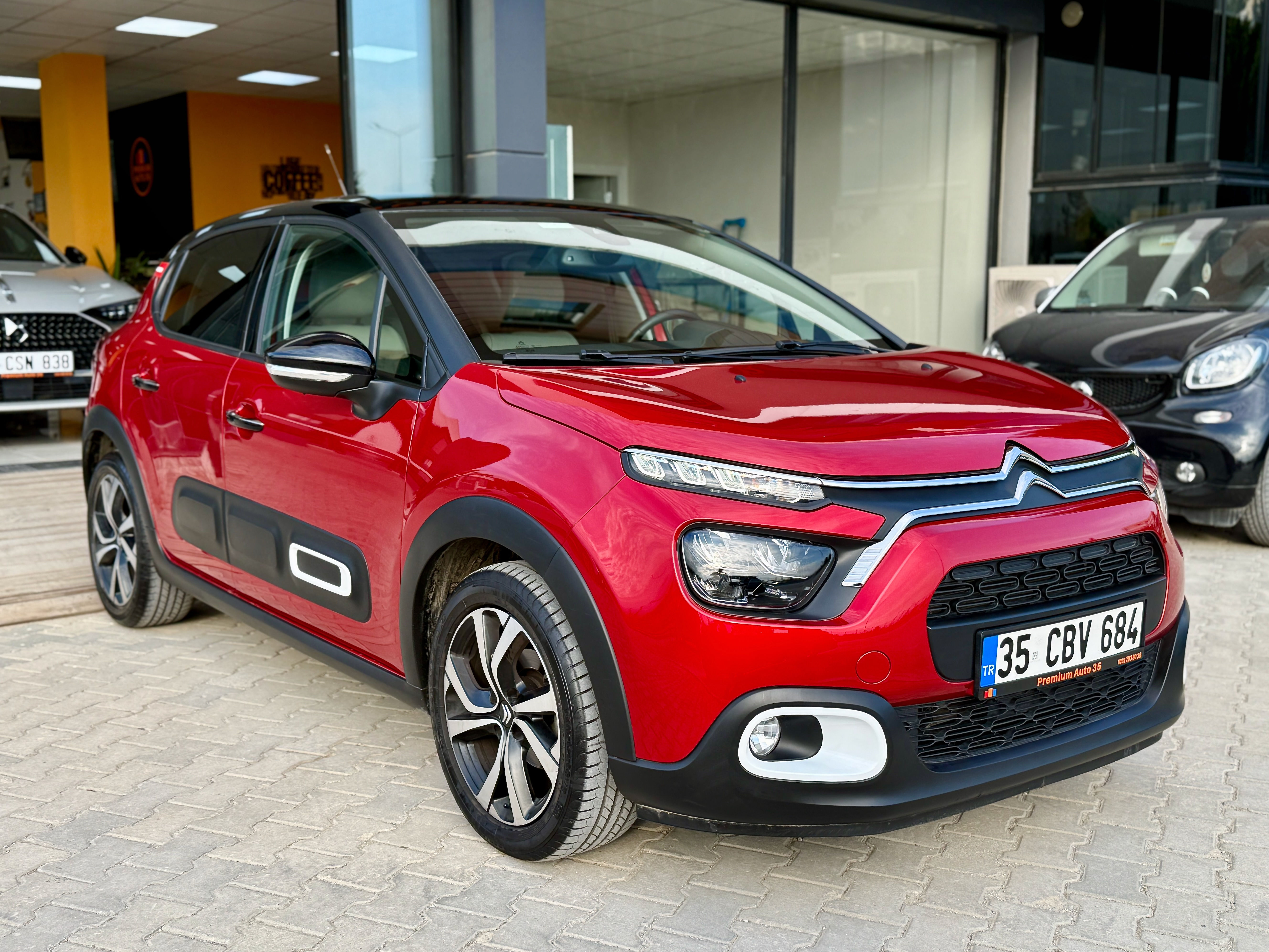 2024 Model Citroen C3 1.2 PureTech Shine EAT6 İksir Kırmızı-Siyah